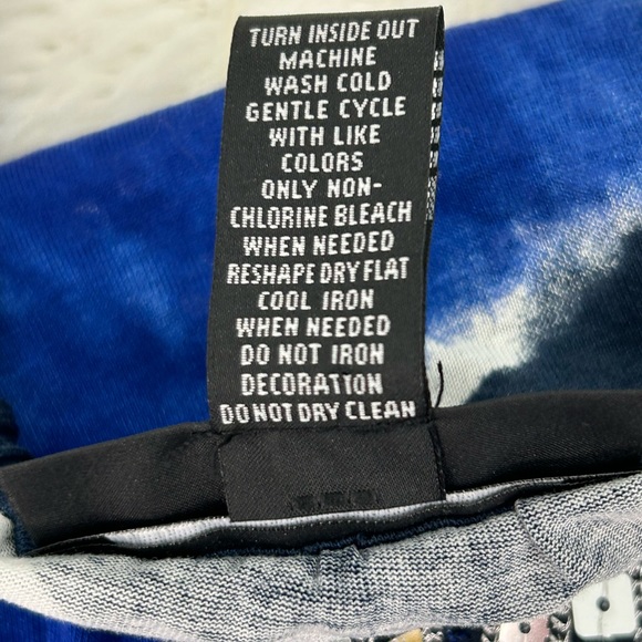 NWT INC International Concepts Blue/White/Black with Silver Sequins Blouse - Picture 10 of 10